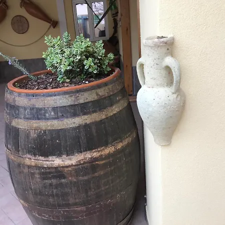 Bed & Breakfast La Cantina Dello Sgatto